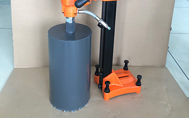 磁力鉆的轉(zhuǎn)速快慢應(yīng)該如何進(jìn)行調(diào)整？